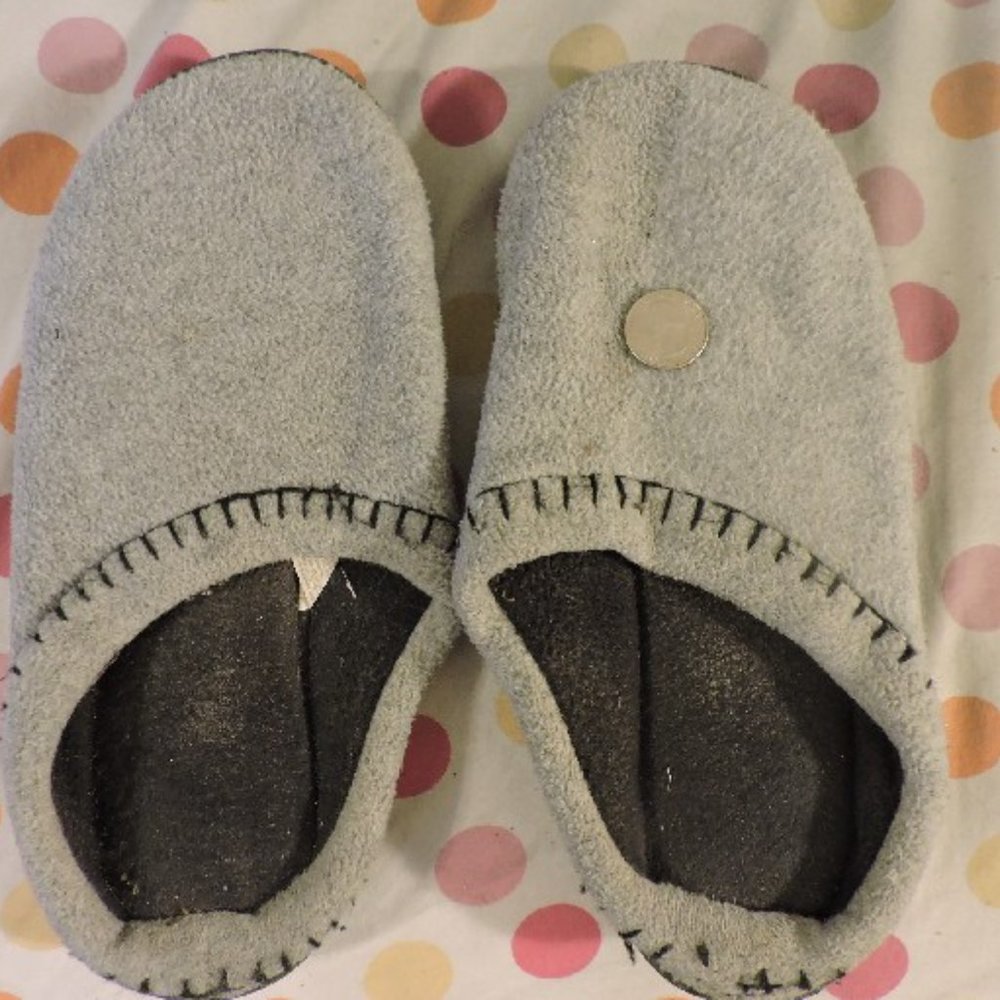 DearFoam slippers slip on shoes women's 9